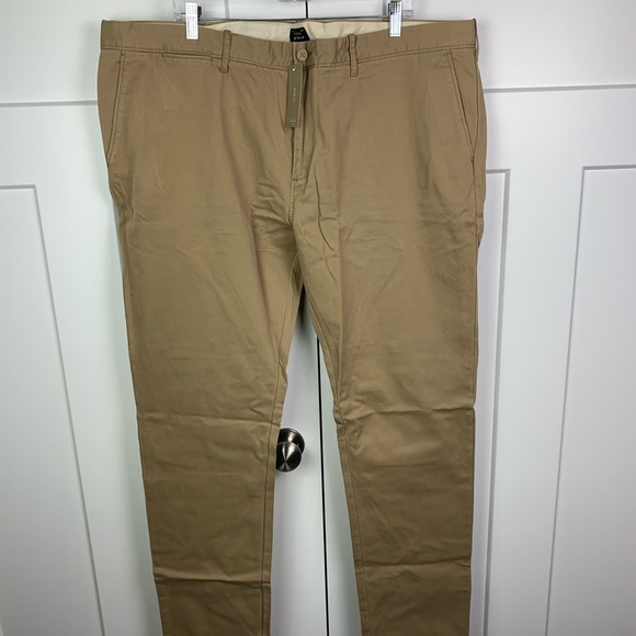 NWT J Crew Men’s Size 44 x 34 484 Slim-fit stretch chino pant Khaki - Picture 2 of 9